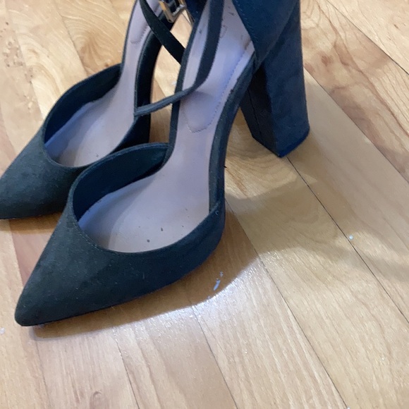 Shoes - Picture 3 of 5